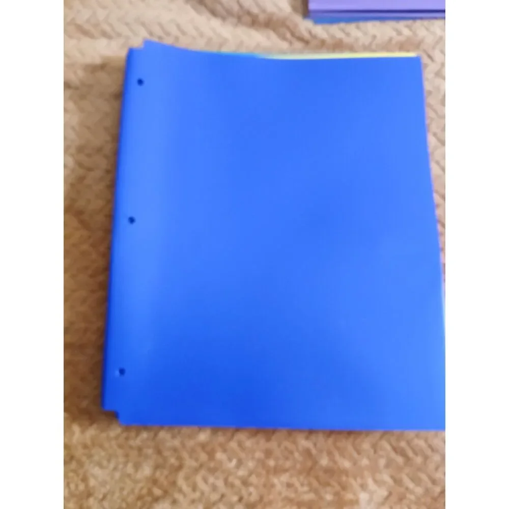 Lot of 15 Pen+Gear Plastic Pocket Folders 3 Prong Holes Assorted Colors New